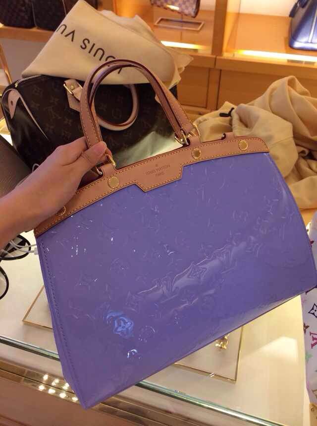 Authentic Louis Vuitton Monogram Vernis Brea MM Bag M90107 Lilar